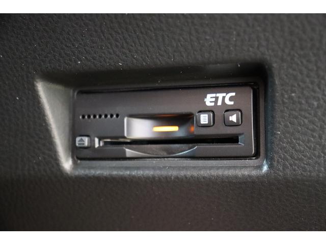 スイフト ＸＬ／ワンオーナ／誤発進防止システム　プッシュスタート／社外ナビＴＶ／電動格納ミラー／スペアタイヤ／ビルトインＥＴＣ／ディスチャージヘッド／純正フロアマット／（15枚目）