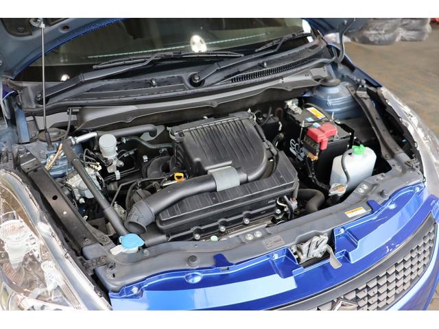 スイフト ＸＬ／ワンオーナ／誤発進防止システム　プッシュスタート／社外ナビＴＶ／電動格納ミラー／スペアタイヤ／ビルトインＥＴＣ／ディスチャージヘッド／純正フロアマット／（19枚目）