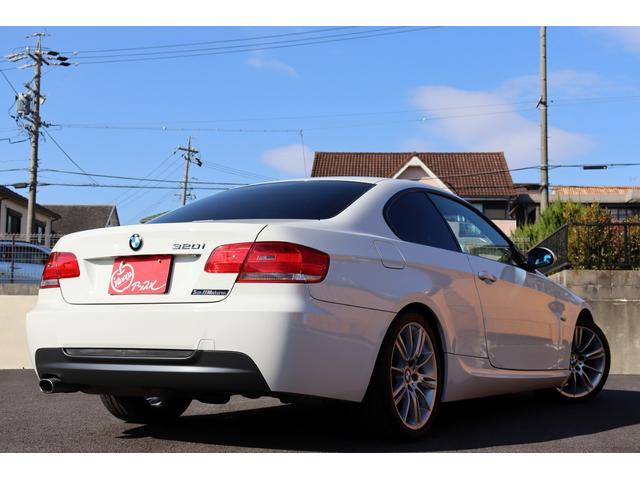 3シリーズ 320i Mスポーツパッケージ クーペ 左ハンドル 6速MT ワンオーナー 禁煙車 ディラー記録簿10枚完備 前後フォグランプ AUX(12枚目)