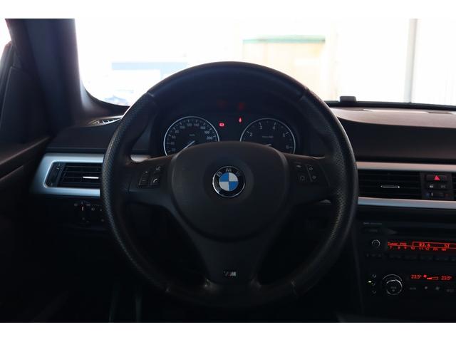 3シリーズ 320i Mスポーツパッケージ クーペ 左ハンドル 6速MT ワンオーナー 禁煙車 ディラー記録簿10枚完備 前後フォグランプ AUX(26枚目)