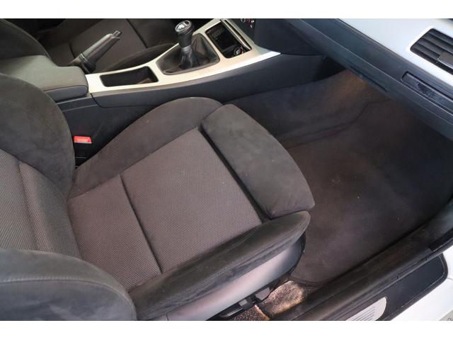 3シリーズ 320i Mスポーツパッケージ クーペ 左ハンドル 6速MT ワンオーナー 禁煙車 ディラー記録簿10枚完備 前後フォグランプ AUX(37枚目)