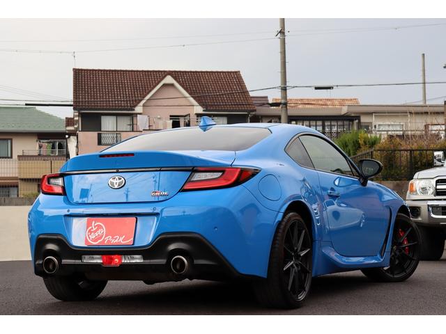 GR86 RZ 6速MT ワンオーナー 禁煙車 アイサイトコアテクノリジー brembo赤キャリパー 衝突軽減ブレーキ レーダークルーズ LDA クリソナ リアフォグランプ 専用ハーフレザーシート シートヒーター(3枚目)