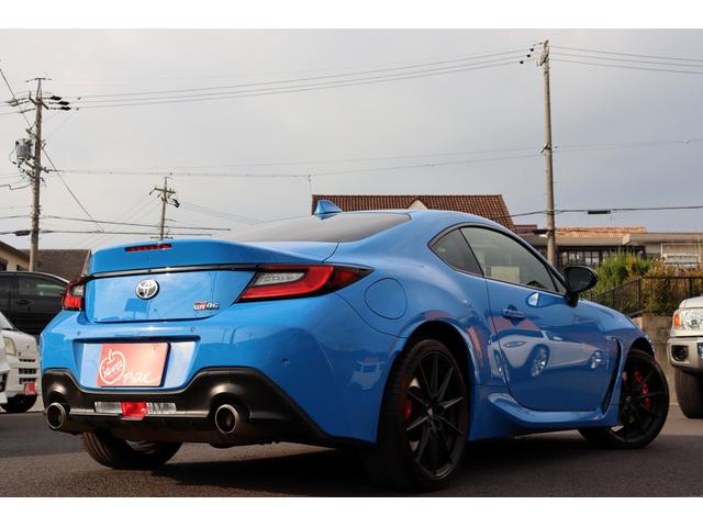 GR86 RZ 6速MT ワンオーナー 禁煙車 アイサイトコアテクノリジー brembo赤キャリパー 衝突軽減ブレーキ レーダークルーズ LDA クリソナ リアフォグランプ 専用ハーフレザーシート シートヒーター(12枚目)