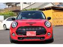 ＭＩＮＩ クーパーＳＤ　ワンオーナー　禁煙車　衝突軽減ブレーキ　レーダークルーズ　デジタルメーター　ＬＥＤヘッドライト　前後フォグ　ＨＵＤ　ナビ　Ｂｌｕｅｔｏｏｔｈ　バックカメラ　クリソナ　ミラー一体式ＥＴＣ　ドラレコ前後（8枚目）