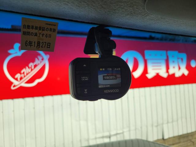 カスタム　Ｘ　リミテッド　禁煙車　サンヨーナビ　フルセグテレビ　スマートキー　ＨＩＤ　ドライブレコーダー(9枚目)