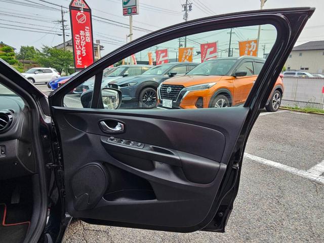 ルーテシア ゼン　５ＭＴ　ストラーダナビ　フルセグテレビ　バックカメラ　キーレス　ドライブレコーダー前後　ＨＩＤ　ＥＴＣ（43枚目）