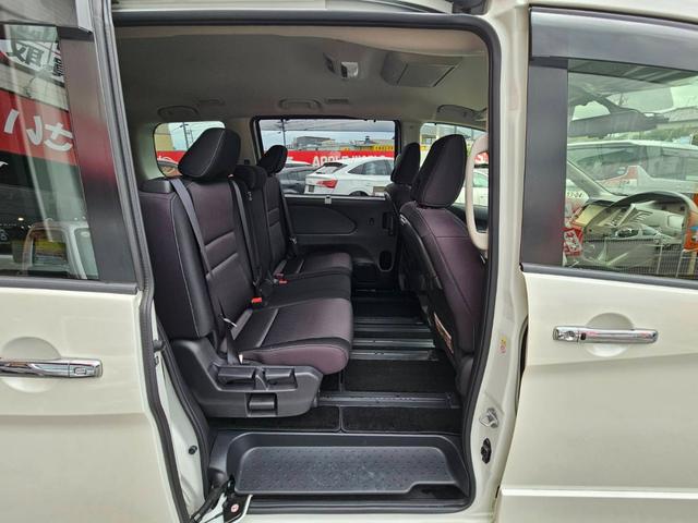 セレナ ハイウェイスター　ＶセレクションＩＩ　ワンオーナー　禁煙車　純正９インチナビ　純正フリップダウン　プロパイロット　全方位カメラ　寒冷地仕様　リアオートエアコン　両側パワースライドドア　ドライブレコーダー　ＡＣ１００Ｖ　コーナーセンサー（15枚目）