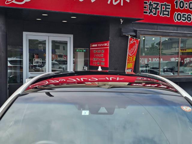 ハリアーハイブリッド Ｚ　レザーパッケージ　ワンオーナー　禁煙車　パノラマルーフ　メーカーナビ　ＪＢＬサウンド　全方位カメラ　デジタルインナーミラー　スペアタイヤ　黒レザーシート　パワーシート　シートヒーター　エアシート　レーダークルーズ（46枚目）