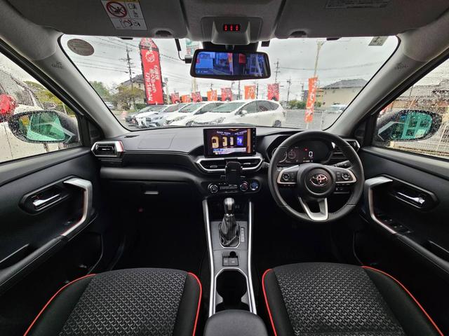 ライズ Ｚ　ワンオーナー　禁煙車　純正エアロ　大型リアスポイラー　純正９型ディスプレイオーディオ　全方位カメラ　シートヒーター　レーダークルーズコントロール　ミラー型ドライブレコーダー前後　レーダークルーズ（2枚目）