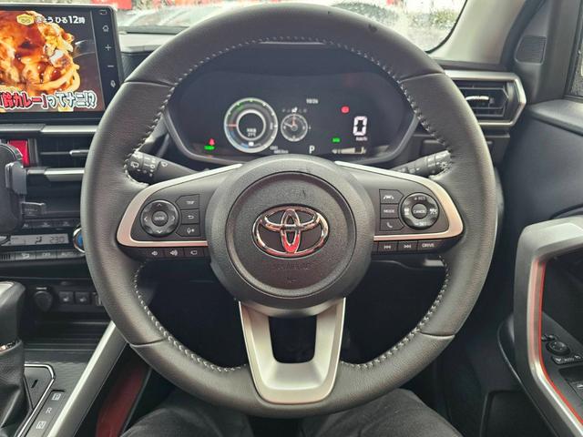 ライズ Ｚ　ワンオーナー　禁煙車　純正エアロ　大型リアスポイラー　純正９型ディスプレイオーディオ　全方位カメラ　シートヒーター　レーダークルーズコントロール　ミラー型ドライブレコーダー前後　レーダークルーズ（3枚目）