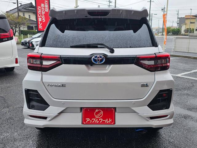 ライズ Ｚ　ワンオーナー　禁煙車　純正エアロ　大型リアスポイラー　純正９型ディスプレイオーディオ　全方位カメラ　シートヒーター　レーダークルーズコントロール　ミラー型ドライブレコーダー前後　レーダークルーズ（10枚目）