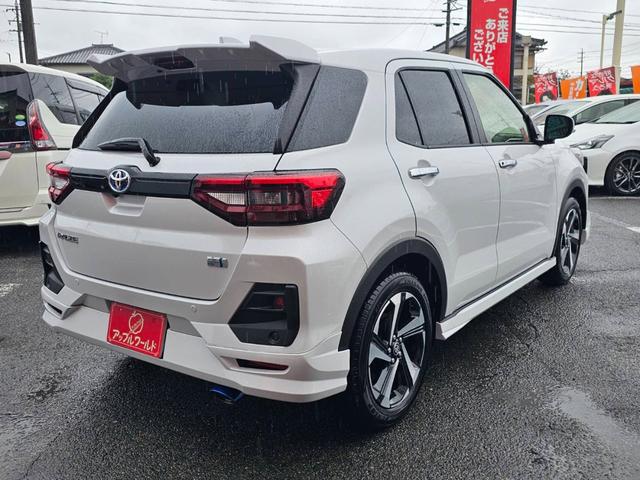 ライズ Ｚ　ワンオーナー　禁煙車　純正エアロ　大型リアスポイラー　純正９型ディスプレイオーディオ　全方位カメラ　シートヒーター　レーダークルーズコントロール　ミラー型ドライブレコーダー前後　レーダークルーズ（11枚目）