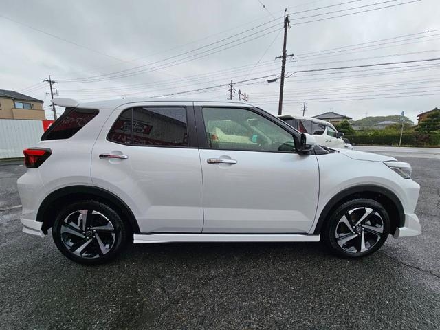 ライズ Ｚ　ワンオーナー　禁煙車　純正エアロ　大型リアスポイラー　純正９型ディスプレイオーディオ　全方位カメラ　シートヒーター　レーダークルーズコントロール　ミラー型ドライブレコーダー前後　レーダークルーズ（12枚目）