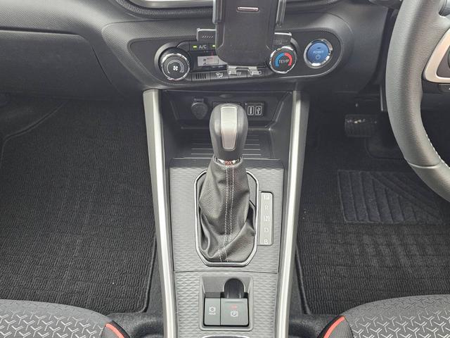 ライズ Ｚ　ワンオーナー　禁煙車　純正エアロ　大型リアスポイラー　純正９型ディスプレイオーディオ　全方位カメラ　シートヒーター　レーダークルーズコントロール　ミラー型ドライブレコーダー前後　レーダークルーズ（22枚目）