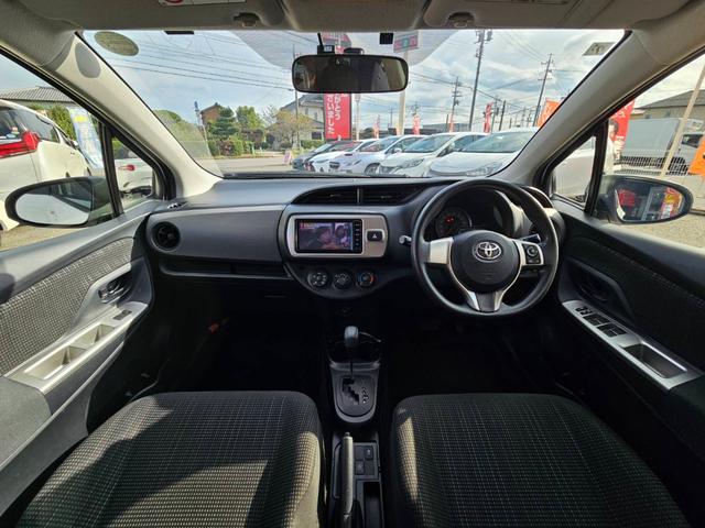 ヴィッツ F 禁煙車 DOPナビ ワンセグテレビ ETC ドライブレコーダー キーレス アイドリングストップ(2枚目)