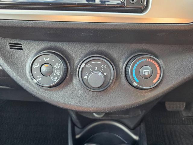 ヴィッツ F 禁煙車 DOPナビ ワンセグテレビ ETC ドライブレコーダー キーレス アイドリングストップ(20枚目)