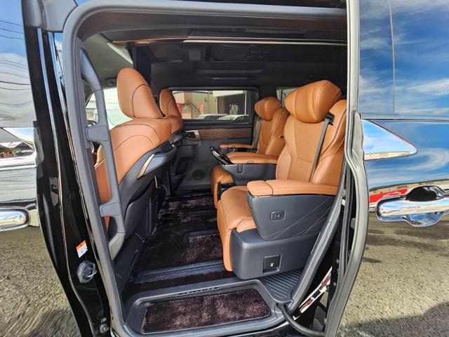 ヴェルファイアハイブリッド エグゼクティブラウンジ　１４型メーカーナビ　ＪＢＬ　１４型フリップダウンモニター　茶革シート　トヨタチームメイト　左右独立ムーンルーフ　デジタルインナーミラー　スペアタイヤ　スペアタイヤ　ドライブレコーダー前後　パワーシート（17枚目）