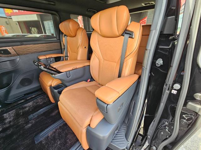 ヴェルファイアハイブリッド エグゼクティブラウンジ　１４型メーカーナビ　ＪＢＬ　１４型フリップダウンモニター　茶革シート　トヨタチームメイト　左右独立ムーンルーフ　デジタルインナーミラー　スペアタイヤ　スペアタイヤ　ドライブレコーダー前後　パワーシート（40枚目）