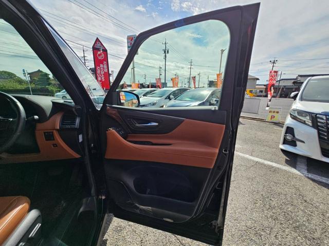 ヴェルファイアハイブリッド エグゼクティブラウンジ　１４型メーカーナビ　ＪＢＬ　１４型フリップダウンモニター　茶革シート　トヨタチームメイト　左右独立ムーンルーフ　デジタルインナーミラー　スペアタイヤ　スペアタイヤ　ドライブレコーダー前後　パワーシート（56枚目）