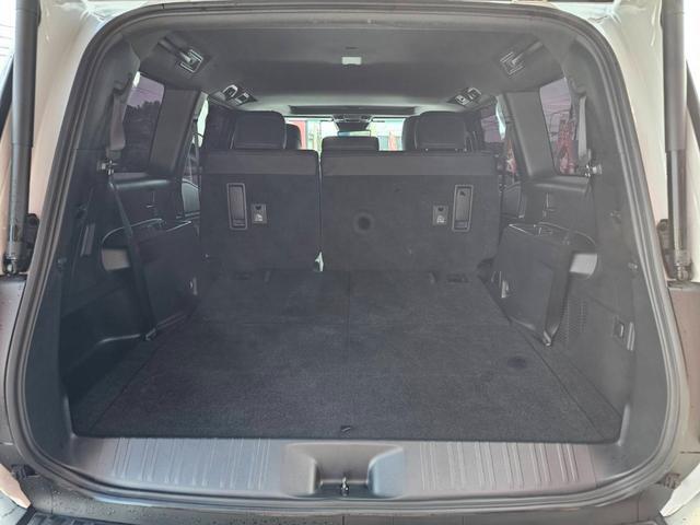 ランドクルーザー２５０ ＶＸ　ワンオーナー　禁煙車　トヨタチームメイト　丸目ヘッドライト　純正ナビ　全方位カメラ　デジタルインナーミラー　ムーンルーフ　ルーフレール　スペアタイヤ　黒革シート　スペアタイヤ　ビルトインＥＴＣ２．０（40枚目）