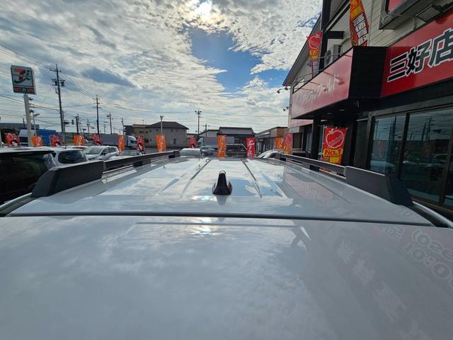 ランドクルーザー２５０ ＶＸ　ワンオーナー　禁煙車　トヨタチームメイト　丸目ヘッドライト　純正ナビ　全方位カメラ　デジタルインナーミラー　ムーンルーフ　ルーフレール　スペアタイヤ　黒革シート　スペアタイヤ　ビルトインＥＴＣ２．０（48枚目）