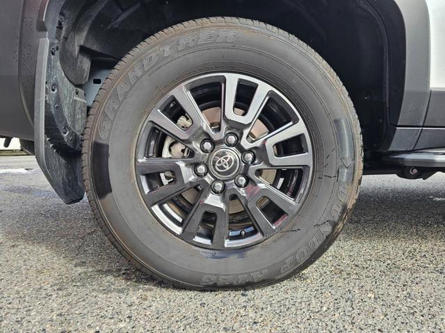 ランドクルーザー２５０ ＶＸ　ワンオーナー　禁煙車　トヨタチームメイト　丸目ヘッドライト　純正ナビ　全方位カメラ　デジタルインナーミラー　ムーンルーフ　ルーフレール　スペアタイヤ　黒革シート　スペアタイヤ　ビルトインＥＴＣ２．０（59枚目）