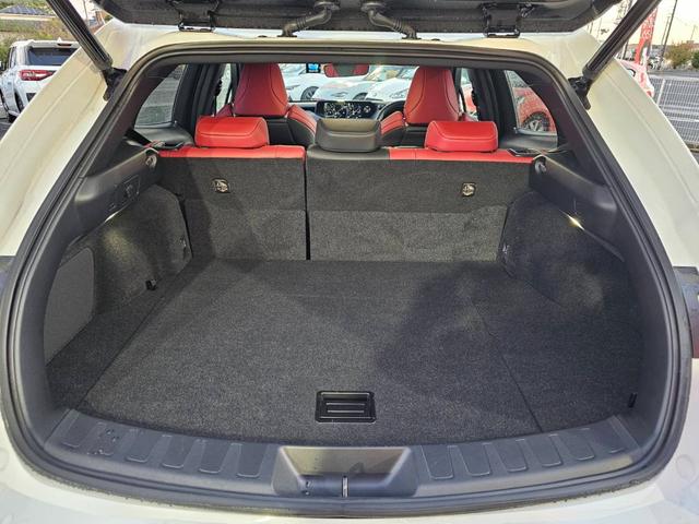 UX UX250h Fスポーツ ワンオーナー 禁煙車 ムーンルーフ 赤レザーシート 全方位カメラ ドラレコ前後 置くだけ充電 メーカーナビ フルセグテレビ パワーシート シートヒーター ステアリングヒーター パワーバックドア(19枚目)