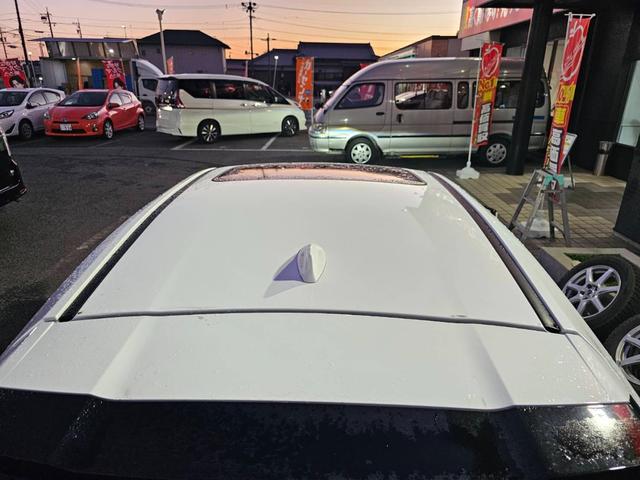 UX UX250h Fスポーツ ワンオーナー 禁煙車 ムーンルーフ 赤レザーシート 全方位カメラ ドラレコ前後 置くだけ充電 メーカーナビ フルセグテレビ パワーシート シートヒーター ステアリングヒーター パワーバックドア(49枚目)