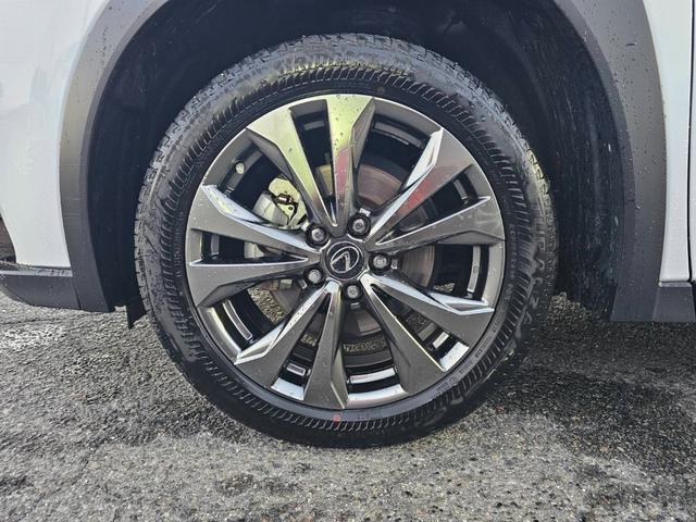 UX UX250h Fスポーツ ワンオーナー 禁煙車 ムーンルーフ 赤レザーシート 全方位カメラ ドラレコ前後 置くだけ充電 メーカーナビ フルセグテレビ パワーシート シートヒーター ステアリングヒーター パワーバックドア(57枚目)