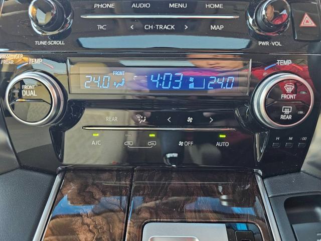 アルファード 2.5X ワンオーナー 禁煙車 ムーンルーフ 両側パワースライドドア 純正ナビ バックカメラ フルセグテレビ 純正フリップダウン コーナーセンサー クルーズコントロール ドライブレコーダー ビルトインETC(25枚目)