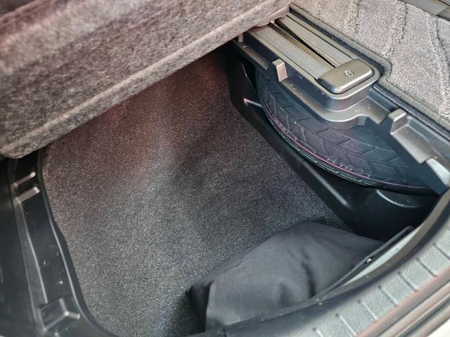 アルファード 2.5X ワンオーナー 禁煙車 ムーンルーフ 両側パワースライドドア 純正ナビ バックカメラ フルセグテレビ 純正フリップダウン コーナーセンサー クルーズコントロール ドライブレコーダー ビルトインETC(44枚目)