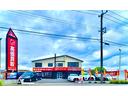 みよし市福田町にある店舗です!赤い大きな看板が目印になります!