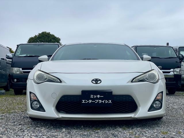 ８６ ＧＴ　ＴＥＩＮ車高調　ＴＲＤハイレスポンスマフラー　タナベタワーバー　ＥＮＫＥＩ　１７インチホイール　　ＴＲＤトランクスポイラー　ＴＲＤリアエアロ　　フルセグＴＶ　ナビ　バックカメラ　ＥＴＣ　フォグランプ（4枚目）