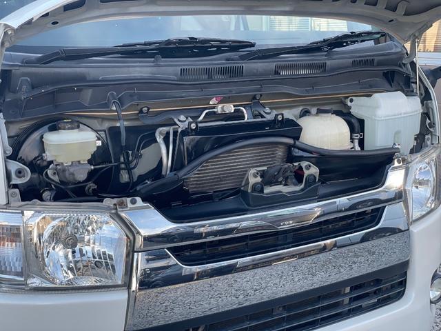 ハイエースバン ロングスーパーＧＬ　タイミングベルトとエンジンオイル交換　３０００ＣＣ　ディーゼル　ターボ　オートクロジャドア　ワンセグＴＶ　ナビ　バックカメラ　社外１６インチホイール　ホワイトレタータイヤ　リアエアコン　ブルートゥース（36枚目）