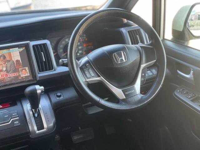 ステップワゴンスパーダ Z 両側パワースライドドア ナビ フルセグTV フリップダウンモニター バックカメラ ETC リアエアコン 8人乗り ステアリングスイッチ キーレスエントリー 助手席エアバッグ スペアキー(27枚目)