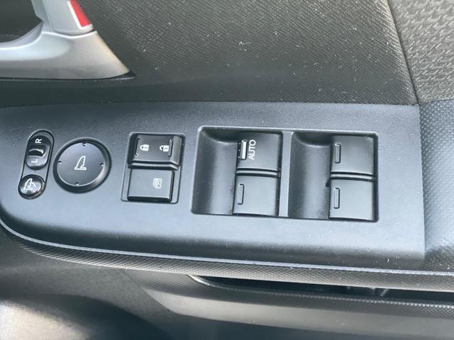 ステップワゴンスパーダ Z 両側パワースライドドア ナビ フルセグTV フリップダウンモニター バックカメラ ETC リアエアコン 8人乗り ステアリングスイッチ キーレスエントリー 助手席エアバッグ スペアキー(33枚目)