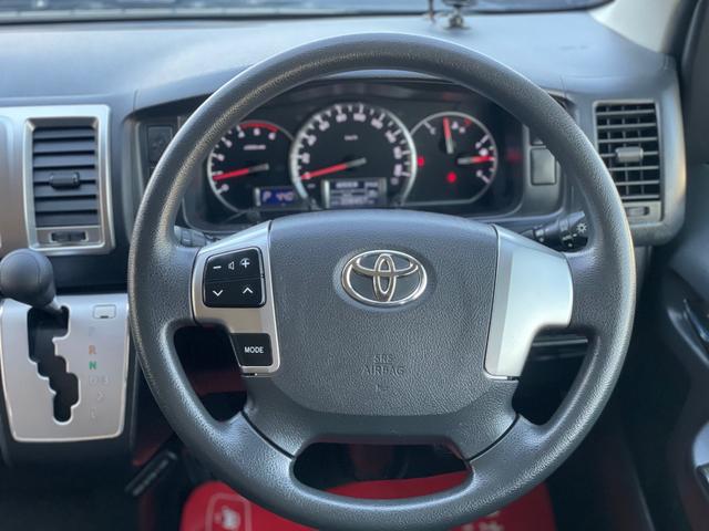 ハイエースバン ロングスーパーＧＬ　タイミングベルト交換　エンジンオイルとエレメント交換　新品バッテリー交換済み　プッシュスタート　キーレスエントリー　リアエアコン　ナビ　フルセグＴＶ　バックカメラ　オートクロージャドア　ＡＣ１００Ｖ（38枚目）