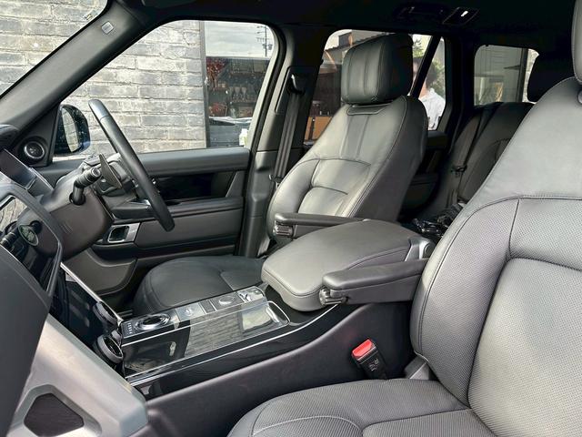 レンジローバー ヴォーグ ディーゼル 4WD 禁煙車 パノラマSR アンビエントライト アームレスト冷蔵庫 左サイドカメラ 純正22インチAW 電動サイドステップ MERIDIANサウンド エアサス LEDヘッド スペアキー(19枚目)