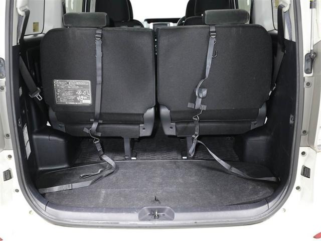 ヴォクシー Ｘ　Ｌエディション　地デジテレビ　ＷＳＲＳ　ＥＴＣ車載器　ナビ・ＴＶ　バックモニタ－　スマートキー　３列シート　リアクーラー　アルミホイール　パワーステアリング　ＡＢＳ　ＤＶＤ　パワーウインドウ　ウォークスルー　１オナ（21枚目）