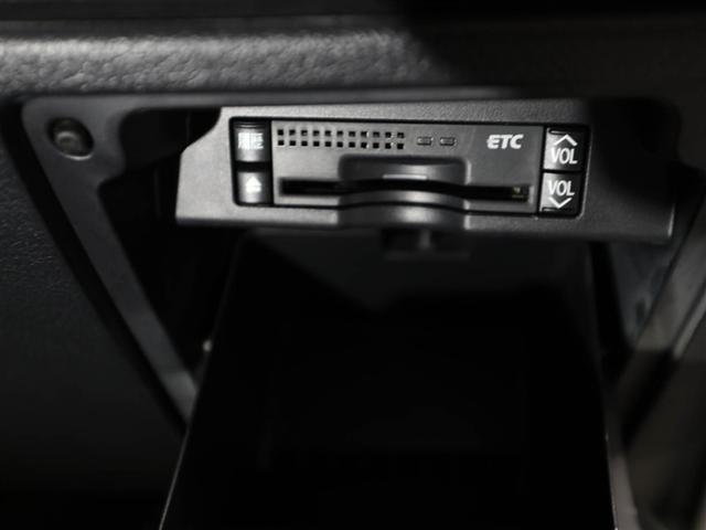 ヴォクシー Ｘ　Ｌエディション　地デジテレビ　ＷＳＲＳ　ＥＴＣ車載器　ナビ・ＴＶ　バックモニタ－　スマートキー　３列シート　リアクーラー　アルミホイール　パワーステアリング　ＡＢＳ　ＤＶＤ　パワーウインドウ　ウォークスルー　１オナ（26枚目）