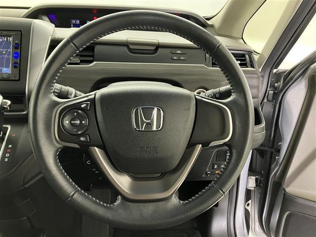 フリード Ｇ　アルミホイール　３列シート　ＬＥＤヘッドライト　パワーウインドウ　地デジ　Ｒカメラ　イモビ　ＶＳＡ　エアコン　エアバッグ　スマートキー　ＥＣＯＮモード　キーフリ　ＥＴＣ　ダブルエアバック　ＡＢＳ（10枚目）