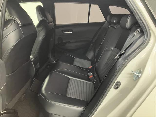 カローラツーリング ハイブリッド　ダブルバイビー　追突軽減ブレーキ　バックモニタ　地デジフルセグ　横滑防止　ナビＴＶ　スマキー　ＬＥＤライト　デュアルエアバッグ　エアコン　オートクルーズ　サイドエアバッグ　ＥＴＣ付　ＰＳ　キーフリー　ＡＢＳ　ワンオナ（17枚目）