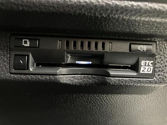 カローラツーリング ハイブリッド　ダブルバイビー　追突軽減ブレーキ　バックモニタ　地デジフルセグ　横滑防止　ナビＴＶ　スマキー　ＬＥＤライト　デュアルエアバッグ　エアコン　オートクルーズ　サイドエアバッグ　ＥＴＣ付　ＰＳ　キーフリー　ＡＢＳ　ワンオナ（24枚目）