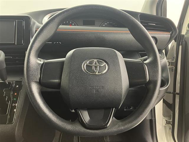 シエンタ ファンベースＸ　片側電動ドア　アイスト　ワンオーナー　ウォークスルー　フルセグ　ＥＴＣ　マニュアルエアコン　ＤＶＤ　パワーウィンドウ　パワーステアリング　横滑り防止機能　メモリーナビ　キーレスエントリー　エアバック（10枚目）