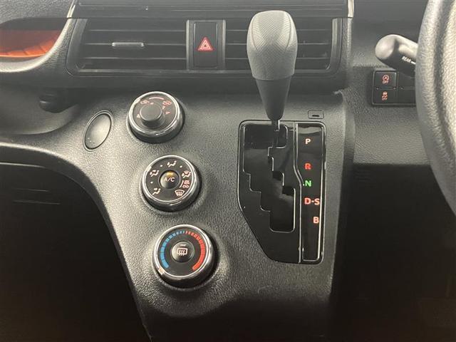 シエンタ ファンベースＸ　片側電動ドア　アイスト　ワンオーナー　ウォークスルー　フルセグ　ＥＴＣ　マニュアルエアコン　ＤＶＤ　パワーウィンドウ　パワーステアリング　横滑り防止機能　メモリーナビ　キーレスエントリー　エアバック（24枚目）