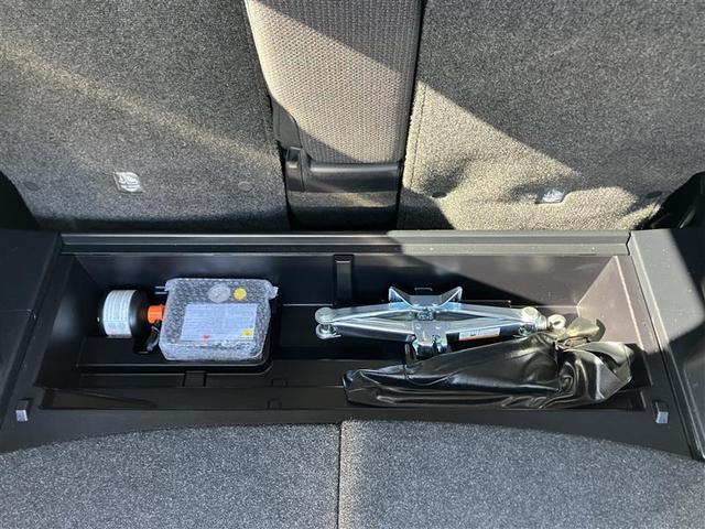 シエンタ ファンベースＸ　片側電動ドア　アイスト　ワンオーナー　ウォークスルー　フルセグ　ＥＴＣ　マニュアルエアコン　ＤＶＤ　パワーウィンドウ　パワーステアリング　横滑り防止機能　メモリーナビ　キーレスエントリー　エアバック（29枚目）