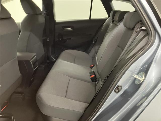 カローラツーリング ハイブリッド　Ｓ　フルセグＴＶ　イモビライザー　４ＷＤ　クルコン　１００Ｖ電源　バックカメラ　衝突被害軽減システム　ミュージックプレイヤー接続可　メモリーナビ　ＥＴＣ　スマートキー　ワンオーナー　アルミホイール　ＡＢＳ（17枚目）