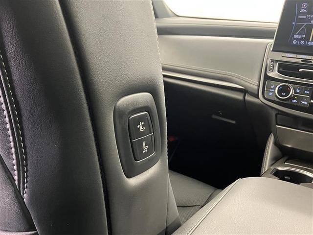 クラウンハイブリッド ＲＳ　リミテッドＩＩ　地デジＴＶ　横滑り防止装置　盗難防止装置　電動パワーシート　本革シート　エアバッグ　ＬＥＤヘッド　オートクルーズ　バックモニター　ナビＴＶ　ＡＢＳ　スマートキー　エアコン　キーレス　ＥＴＣ　ワンオナ（34枚目）