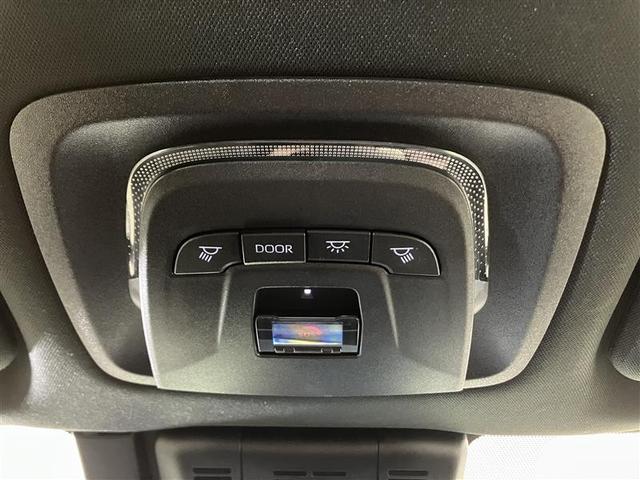 クラウンクロスオーバー Gアドバンスド 衝突軽減装置 フルセグテレビ クルコン 横滑防止装置 ドライブレコーダー LEDヘッドライト Bカメラ Pシート ETC オートエアコン 1オーナー AUX エアバッグ 4WD キーレス 盗難防止装置(30枚目)