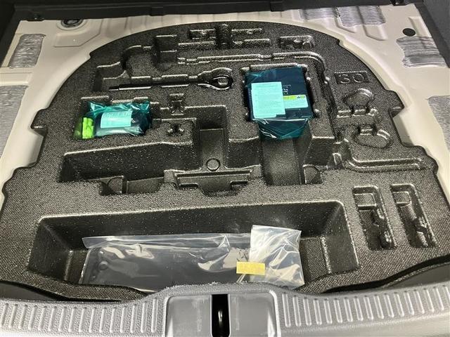 クラウンクロスオーバー Gアドバンスド 衝突軽減装置 フルセグテレビ クルコン 横滑防止装置 ドライブレコーダー LEDヘッドライト Bカメラ Pシート ETC オートエアコン 1オーナー AUX エアバッグ 4WD キーレス 盗難防止装置(36枚目)